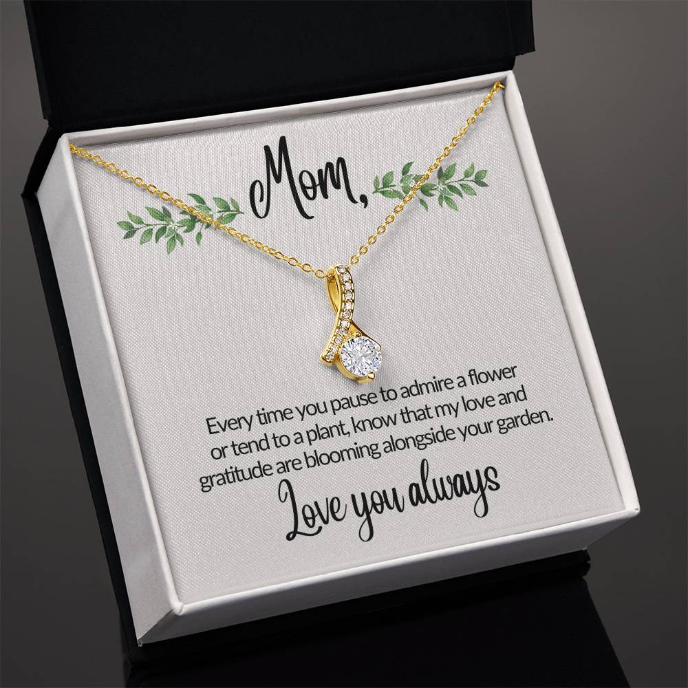 GREEN THUMB MOM Alluring Beauty Necklace