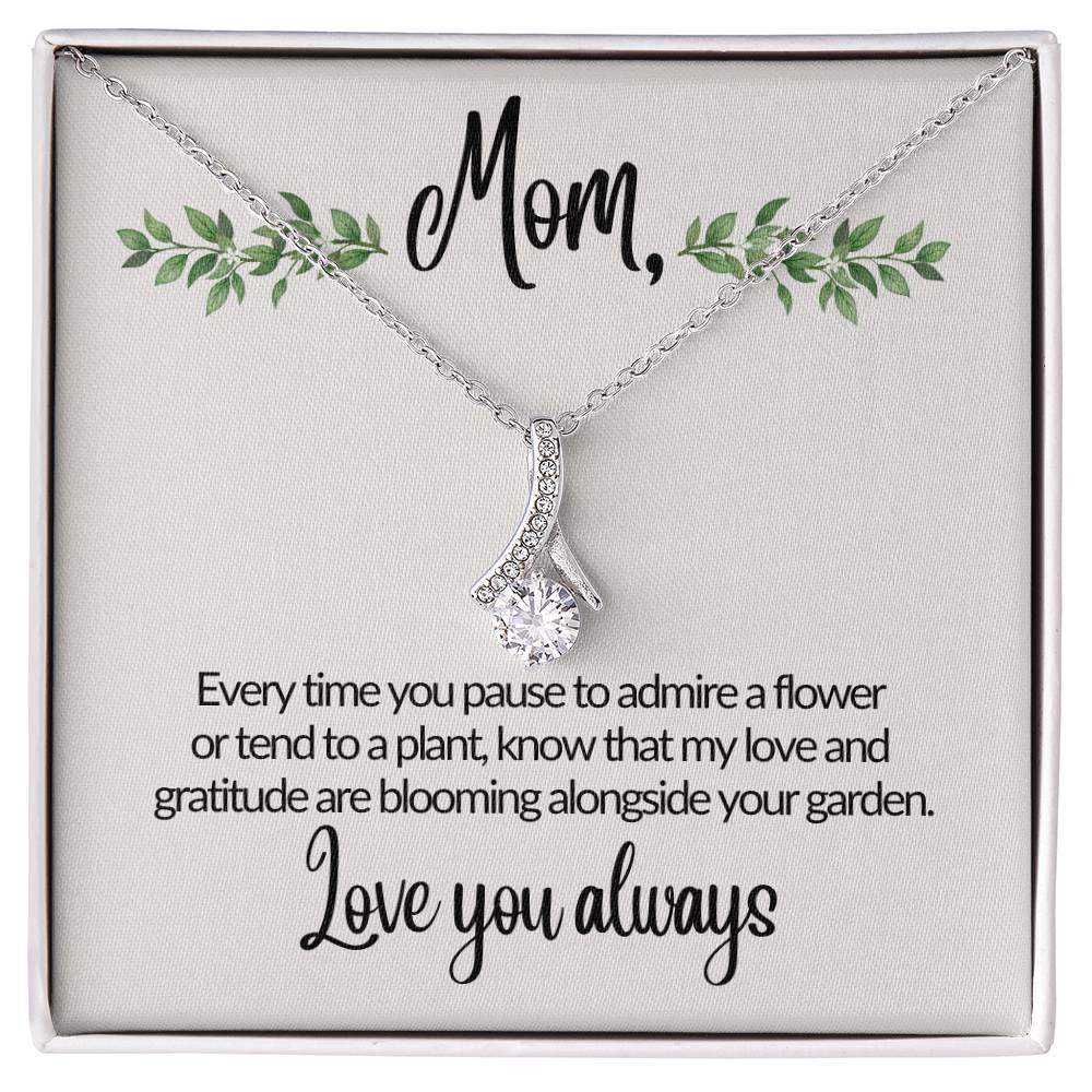 GREEN THUMB MOM Alluring Beauty Necklace