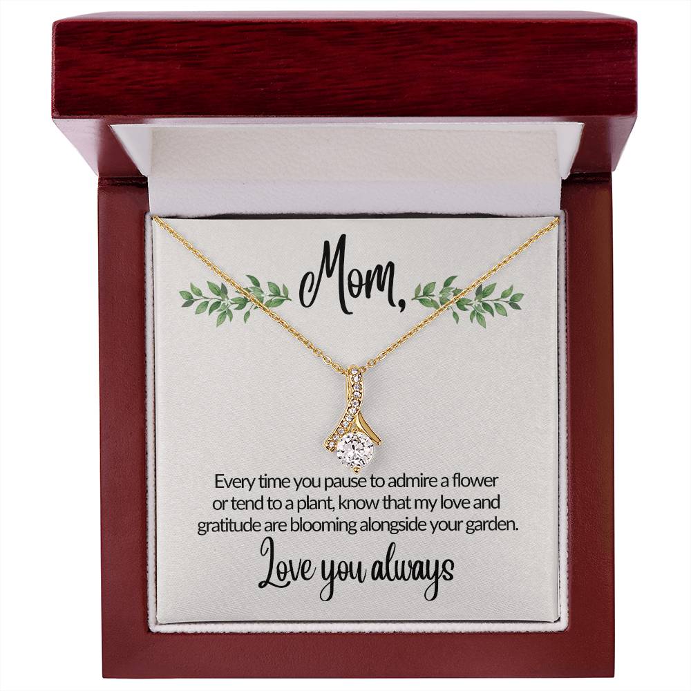 GREEN THUMB MOM Alluring Beauty Necklace