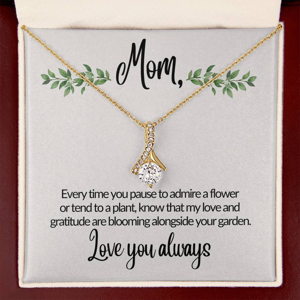 GREEN THUMB MOM Alluring Beauty Necklace