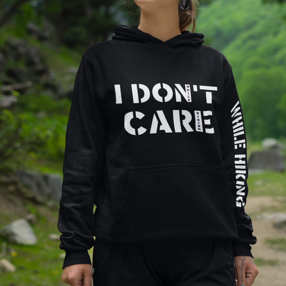 I DON'T CARE WHILE HIKING Unisex Heavy Blend™ Hooded Sweatshirt